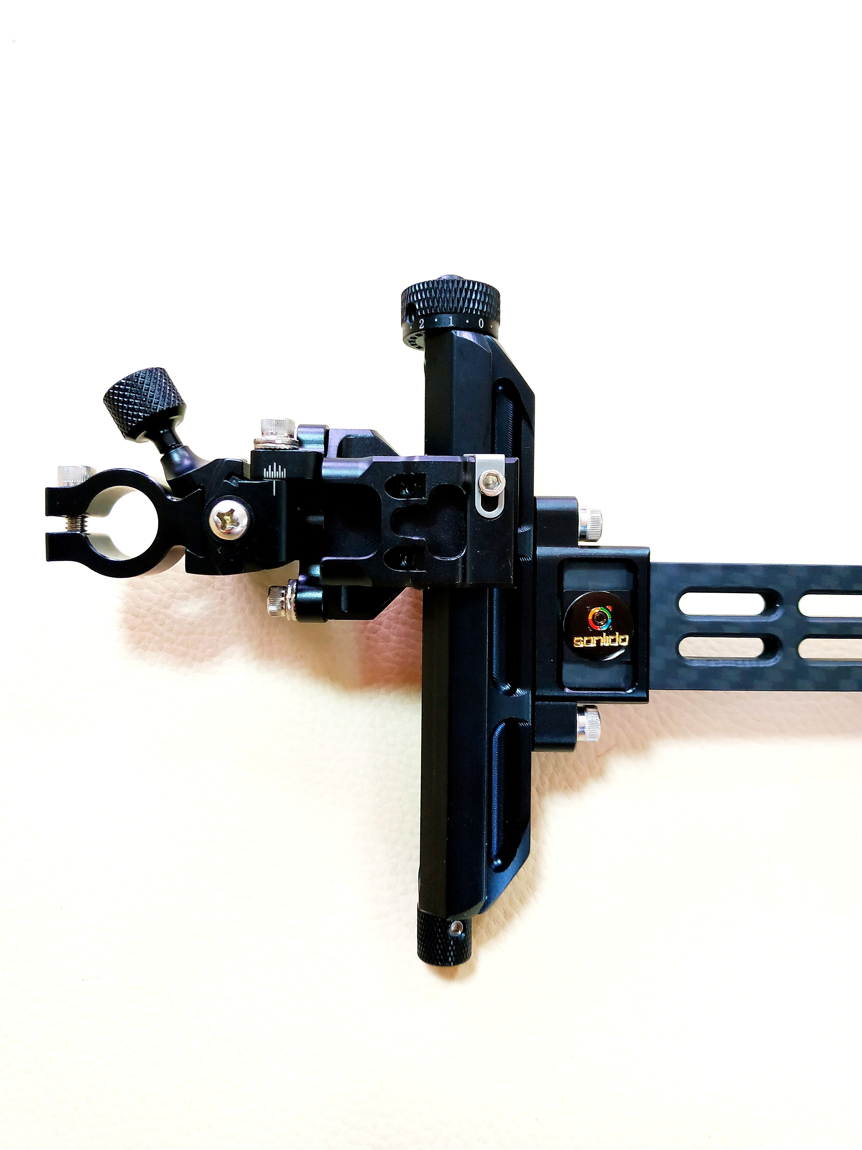 Спортивный прицел для блочного лука Sanlida Carbon X10 9" v2